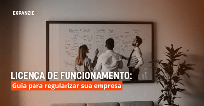 Executivos discutindo sobre a licença de funcionamento de uma nova unidade
